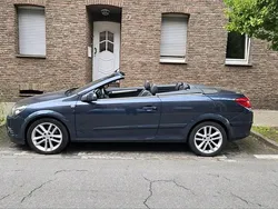 Blau Gebraucht 2007 Opel Astra Cabriolet Cabrio | 2.000 € (Fairer Preis)