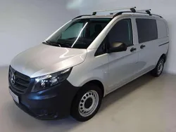 Brillantsilber metallic Gebraucht 2021 Mercedes Vito Van / Kleinbus | 32.490 € (Guter Preis)