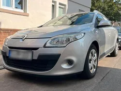 Silber Gebraucht 2012 Renault Mégane GrandTour Kombi | 2.500 € (Superpreis)