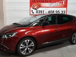 Rot Gebraucht 2016 Renault Scénic III Intens Van / Kleinbus | 13.100 € (Etwas zu teuer)