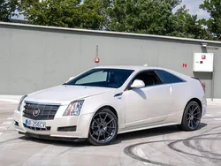 Weiß Gebraucht 2011 Cadillac CTS Coupé | 13.000 €
