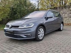 Grau Gebraucht 2019 VW Golf VII Highline Kombi | 17.200 € (Fairer Preis)