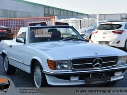 Weiß Gebraucht 1986 Mercedes SL300 Cabrio | 49.999 €