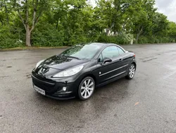Schwarz Gebraucht 2013 Peugeot 207 CC Roland Garros Cabrio | 8.990 € (Etwas zu teuer)