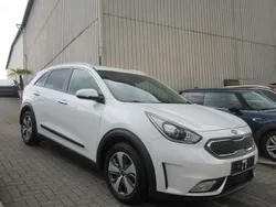 Weiß Gebraucht 2018 Kia Niro 2 SUV | 15.690 € (Guter Preis)