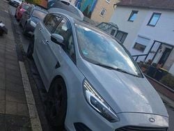 Grau Gebraucht 2016 Ford S-MAX S Van / Kleinbus | 12.000 € (Fairer Preis)