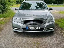 Grau Gebraucht 2025 Mercedes E350 Avantgarde Kombi | 11.500 €