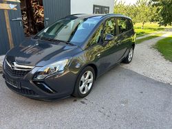 Grau Gebraucht 2013 Opel Zafira Tourer Active Van / Kleinbus | 8.500 € (Fairer Preis)