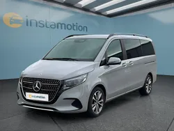 Grau Gebraucht 2024 Mercedes V250 Van / Kleinbus | 78.799 €