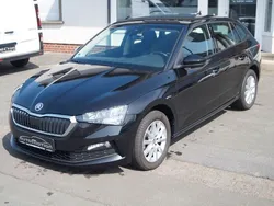 Schwarz Gebraucht 2023 Skoda Scala Ambition Kleinwagen | 14.890 € (Guter Preis)