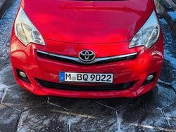 Rot Gebraucht 2012 Toyota Verso-S Life Van / Kleinbus | 6.500 € (Fairer Preis)