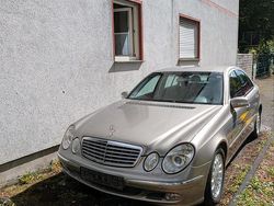 Silber Gebraucht 2003 Mercedes E240 Limousine | 4.400 € (Fairer Preis)