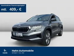 Graphitegrau metallic Gebraucht 2023 Skoda Karoq Style SUV | 29.930 € (Guter Preis)