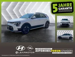 (ud) schneeweiss Gebraucht 2023 Kia e-Niro Vision SUV | 23.990 € (Guter Preis)