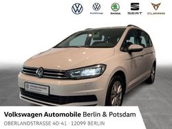 Pure white Gebraucht 2020 VW Touran Comfortline Van / Kleinbus | 24.870 € (Fairer Preis)