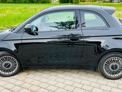 Schwarz Gebraucht 2022 Fiat 500e Icon Limousine | 17.500 € (Superpreis)