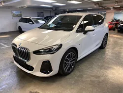 Weiß Gebraucht 2024 BMW 218 Active Tourer M Sport Van / Kleinbus | 28.450 € (Superpreis)