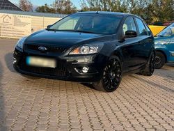 Schwarz Gebraucht 2009 Ford Focus Limousine | 7.000 €