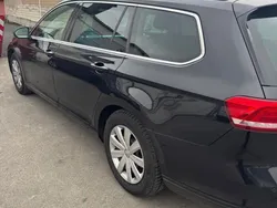 Schwarz Gebraucht 2017 VW Passat Comfortline Limousine | 9.000 € (Etwas zu teuer)