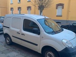 Weiß Gebraucht 2011 Renault Kangoo Van / Kleinbus | 3.500 € (Etwas zu teuer)