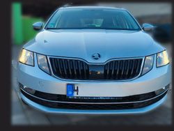 Grau Gebraucht 2017 Skoda Octavia Ambition Kombi | 9.250 € (Fairer Preis)