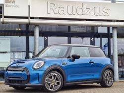 Island blue metallic Gebraucht 2022 Mini Cooper SE Collection Kleinwagen | 24.999 € (Teuer)
