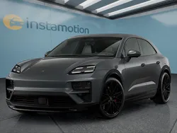 Grau Neu 2025 Porsche Macan Turbo SUV | 150.549 € (Teuer)