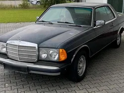 Blau Gebraucht 1979 Mercedes 300 Coupé | 11.000 €