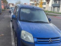 Blau Gebraucht 2004 Citroën Berlingo Van / Kleinbus | 1.600 € (Fairer Preis)