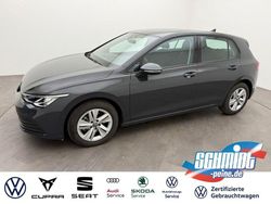 Grau Gebraucht 2024 VW Golf VIII Life Limousine | 21.900 € (Guter Preis)