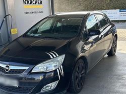 Schwarz Gebraucht 2011 Opel Astra Limousine | 4.000 € (Fairer Preis)