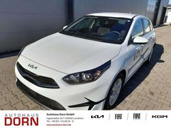 Weiß Neu 2025 Kia Ceed Vision Kleinwagen | 22.990 € (Etwas zu teuer)