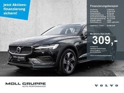 Onyx black / metallic Gebraucht 2023 Volvo V60 CC Plus Kombi | 35.450 € (Guter Preis)