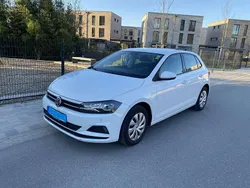 Weiß Gebraucht 2018 VW Polo Comfortline Limousine | 11.000 € (Guter Preis)