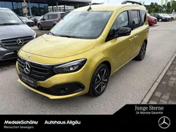 Limonitgelb Gebraucht 2023 Mercedes EQT200 Progressive Van / Kleinbus | 27.850 € (Fairer Preis)