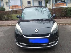 Schwarz Gebraucht 2012 Renault Mégane III Limousine | 4.000 € (Fairer Preis)