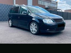 Schwarz Gebraucht 2006 VW Touran Highline Van / Kleinbus | 2.950 € (Etwas zu teuer)