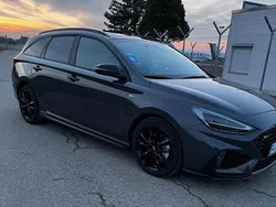 Grau Gebraucht 2024 Hyundai i30 N Line Kombi | 26.200 € (Fairer Preis)