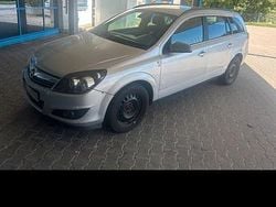Silber Gebraucht 2010 Opel Astra Kombi | 1.400 € (Guter Preis)
