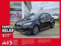 Mysticschwarz metallic Gebraucht 2024 Toyota Yaris Hybrid Style Kleinwagen | 24.990 € (Guter Preis)