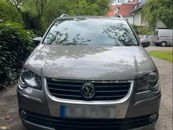 Grau Gebraucht 2009 VW Touran Freestyle Van / Kleinbus | 4.500 € (Guter Preis)