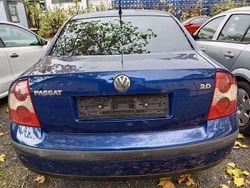 Blau Gebraucht 2003 VW Passat Family Limousine | 699 € (Superpreis)