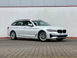 Mineralweiss metallic Gebraucht 2022 BMW 530 Kombi | 35.990 € (Superpreis)
