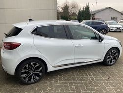 Weiß Gebraucht 2022 Renault Clio V Techno Kleinwagen | 17.550 € (Etwas zu teuer)