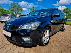 Schwarz Gebraucht 2012 Kia Ceed Sportswagon Kombi | 5.499 € (Guter Preis)