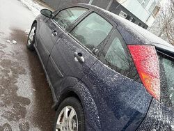 Blau Gebraucht 2000 Ford Focus Limousine | 2.700 € (Teuer)