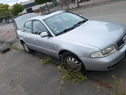 Silber Gebraucht 2000 Audi A4 Limousine | 1.100 € (Superpreis)