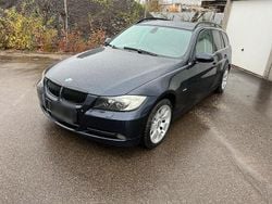 Blau Gebraucht 2005 BMW 330 Sport Line Limousine | 5.200 € (Superpreis)