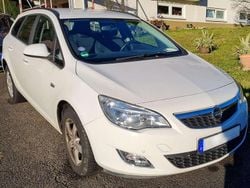 Weiß Gebraucht 2012 Opel Astra Kombi | 4.500 € (Guter Preis)