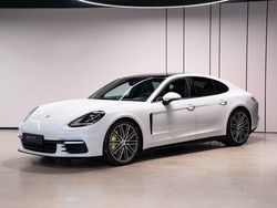 Weiß Gebraucht 2017 Porsche Panamera 4 Limousine | 47.999 € (Superpreis)